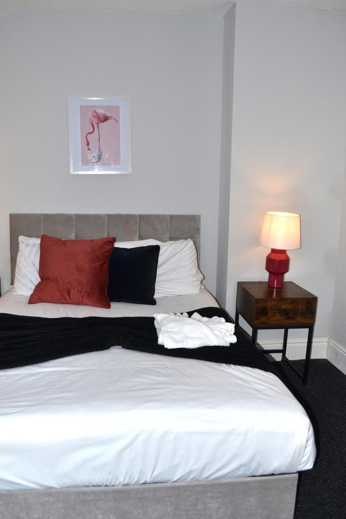 Cottage Style 2 Bedroom Apt In City, Near Utilita Arena & Free Parking Birmingham Ngoại thất bức ảnh