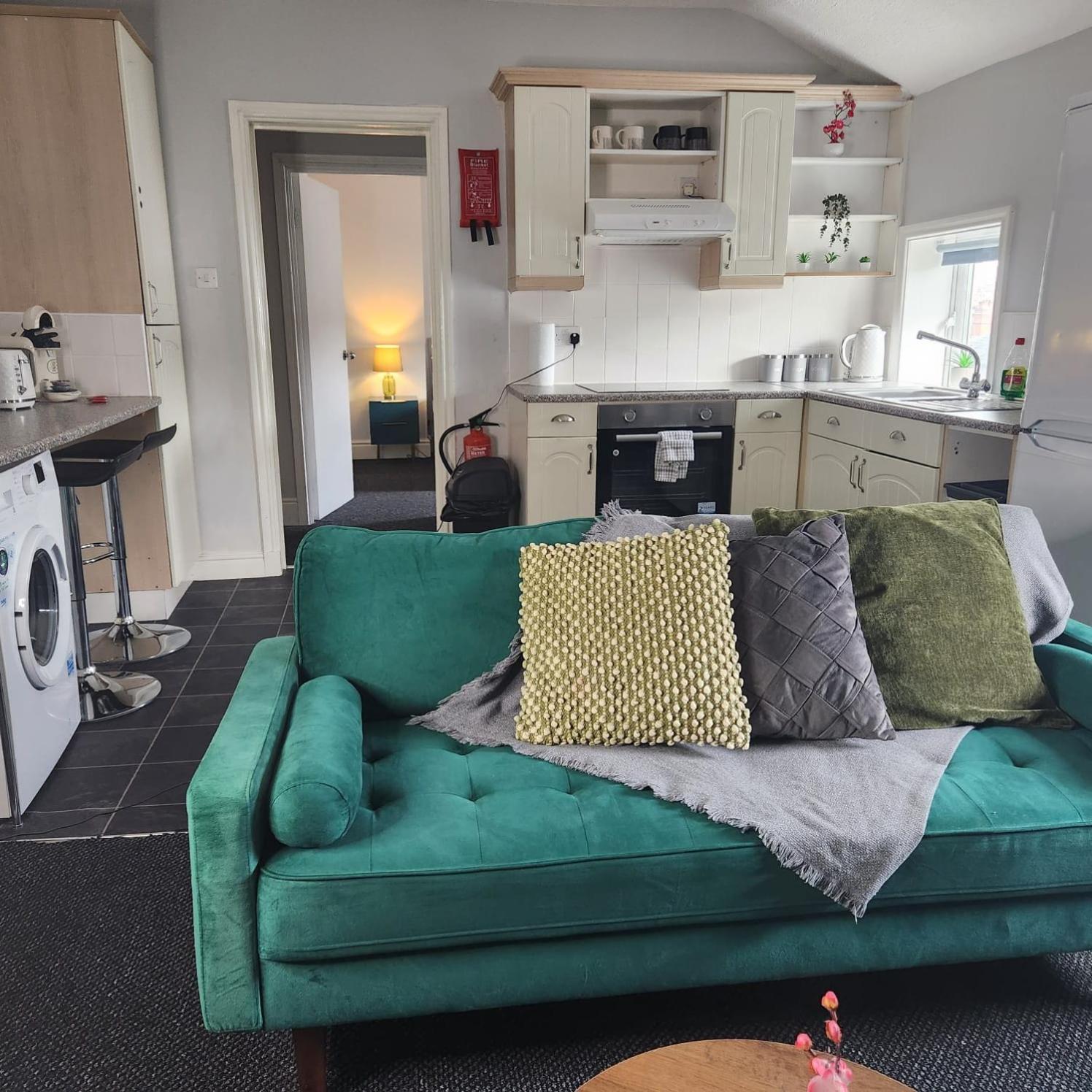 Cottage Style 2 Bedroom Apt In City, Near Utilita Arena & Free Parking Birmingham Ngoại thất bức ảnh