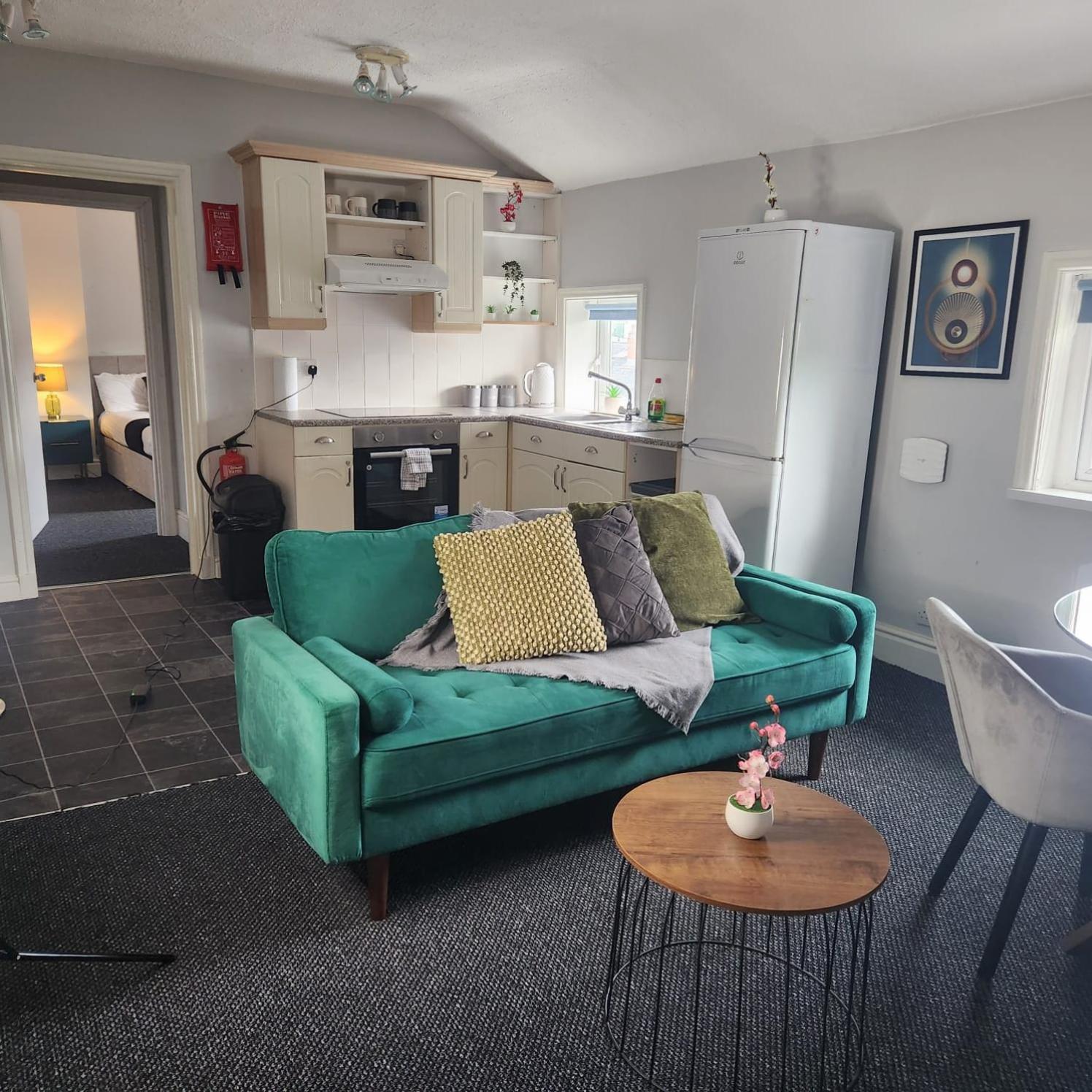 Cottage Style 2 Bedroom Apt In City, Near Utilita Arena & Free Parking Birmingham Ngoại thất bức ảnh